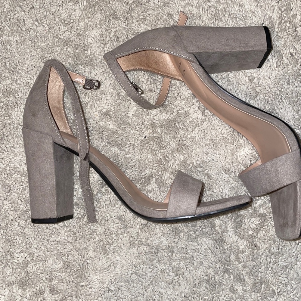 Gray heels